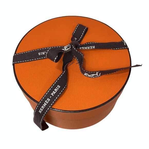 Hermès Plissé Silk chiffon passiflores pleated scarf w/ designer box - Picture 9 of 10